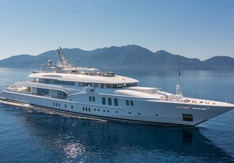 Lady Vera Yacht Charter in Mykonos